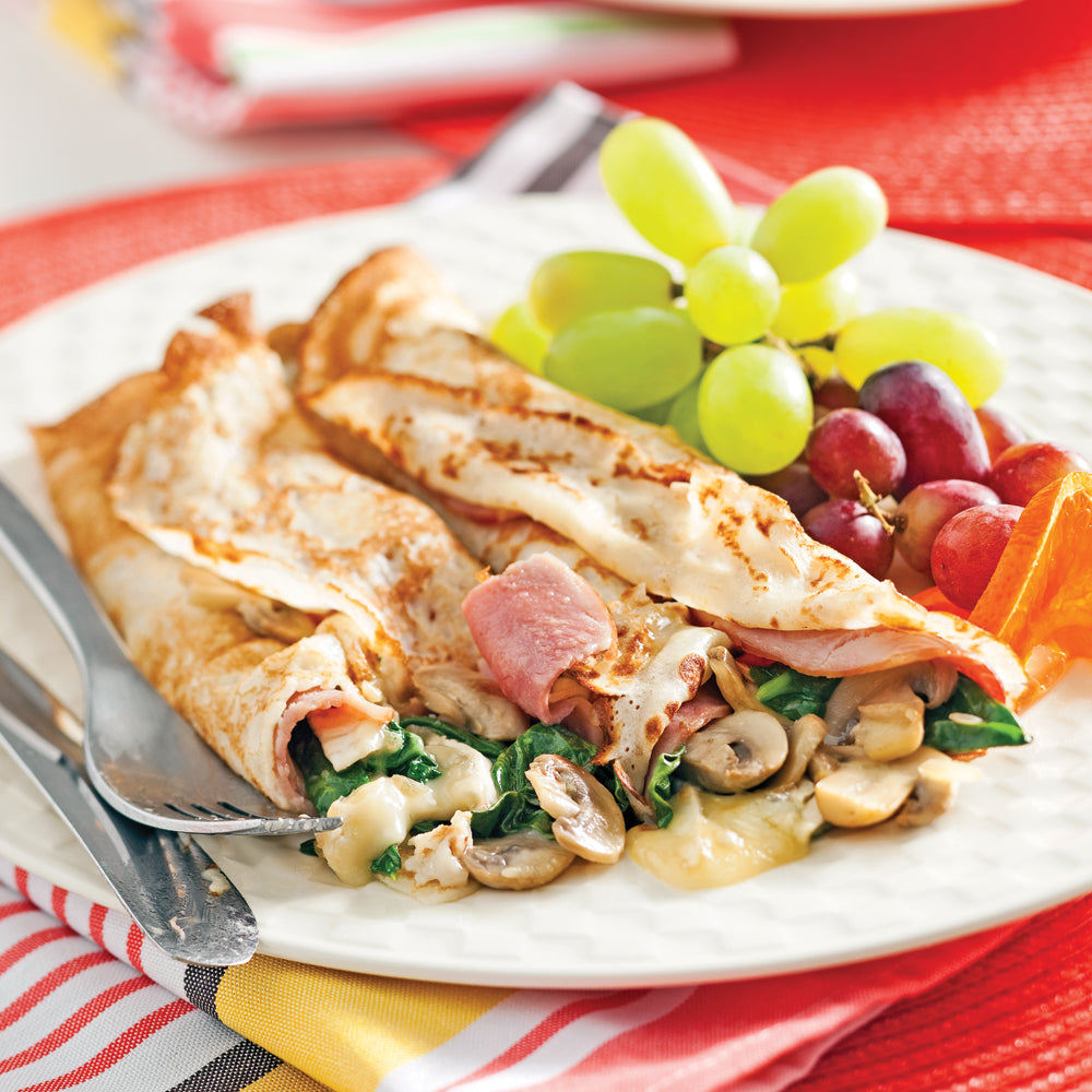 1 Crepe stuffed with Chicken, mushrooms, cheese.